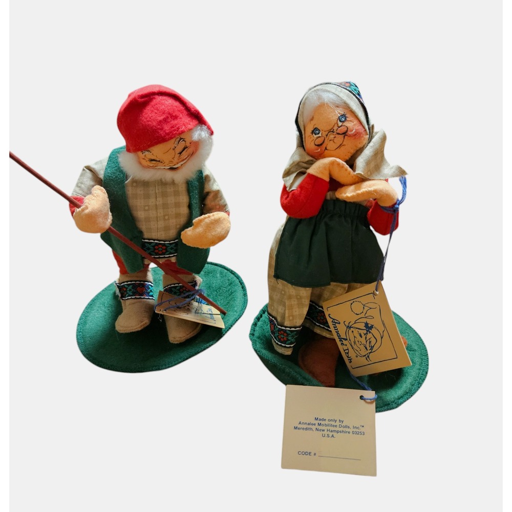 Lot of 2 Annalee Mr. & Mrs. Old World Santa Claus 1994 9" Felt‎ Christmas NWT